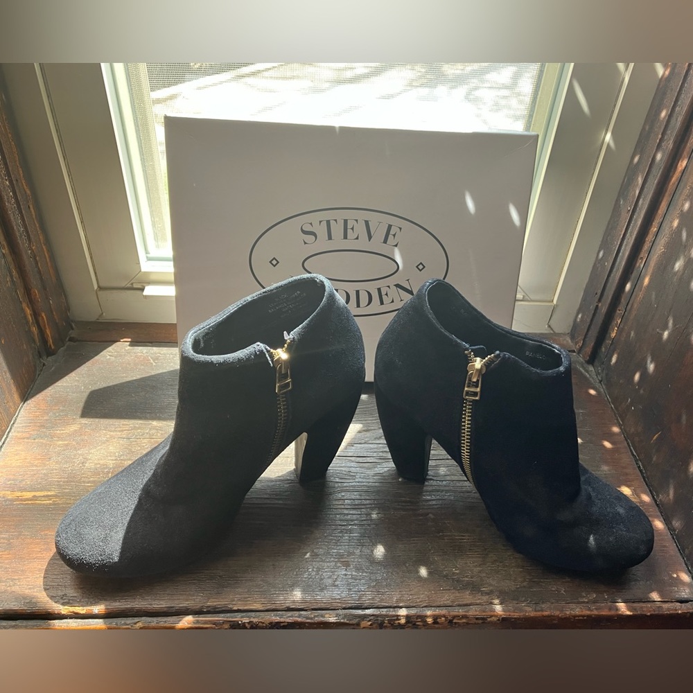 Steven Madden Black Heeeled Boots